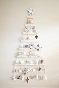 Natural Artisan Wall Christmas Tree